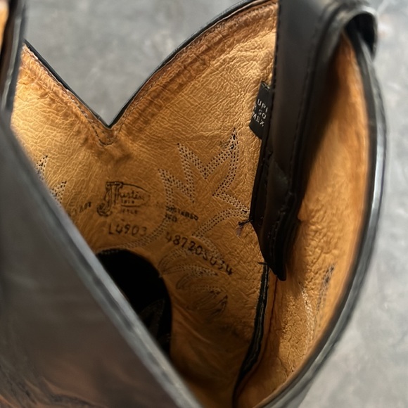 Justin’s Black Leather Boots - Picture 5 of 13